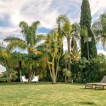 Fantastic Luxury Pool Facing Golf Course *