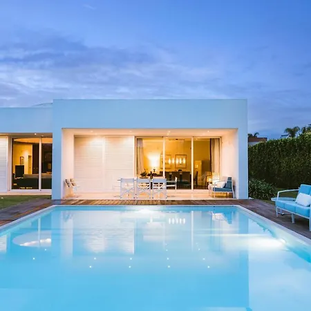 Fantastic Luxury Pool Facing Golf Course Villa *